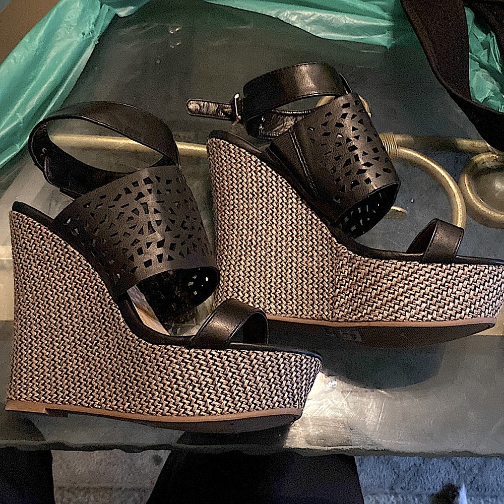 Size 81/2 WEDGED HEELS